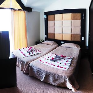 Standard Zimmer mit Kingsize-Bett